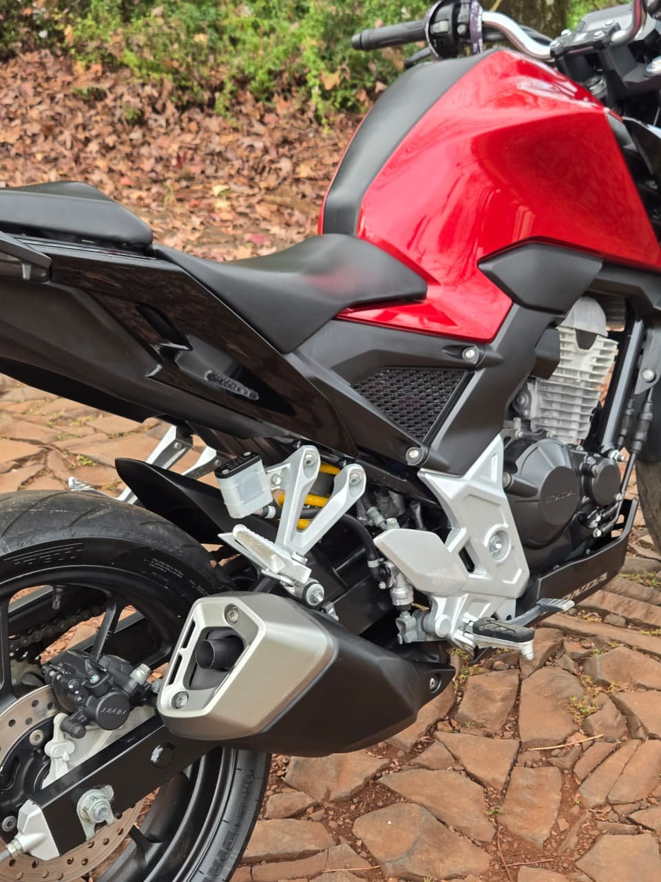 HONDA/CB300F TWISTER CBS ANO 2025 - Imagem 14