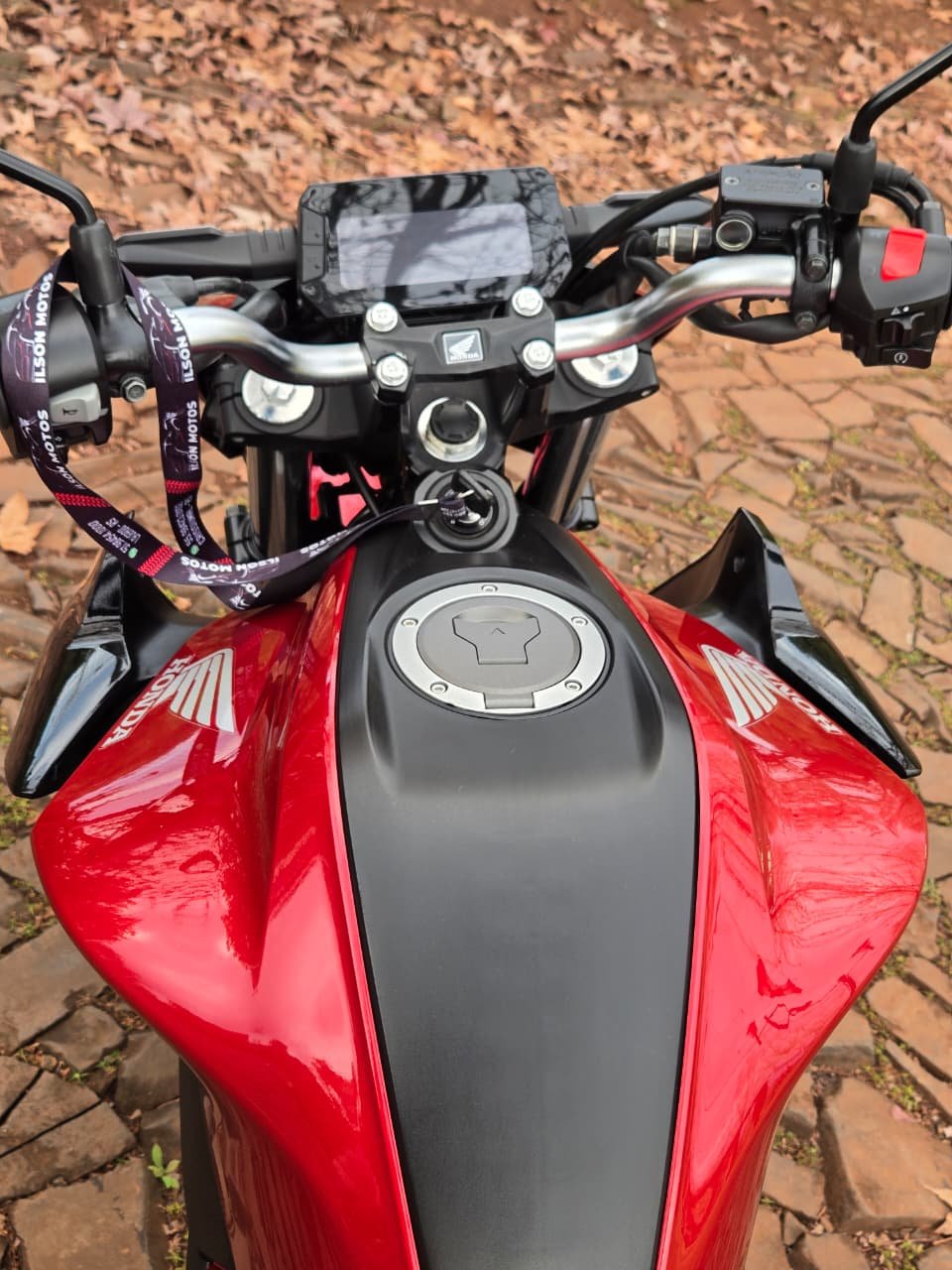 HONDA/CB300F TWISTER CBS ANO 2025 - Imagem 9