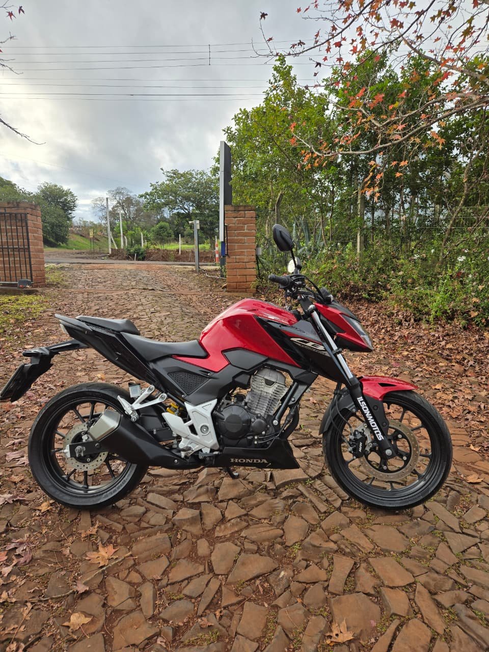 HONDA/CB300F TWISTER CBS ANO 2025 - Imagem 2